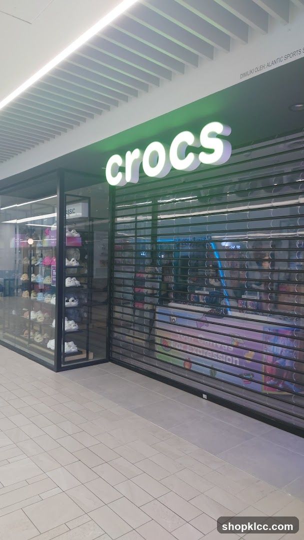 Crocs Store Entrance