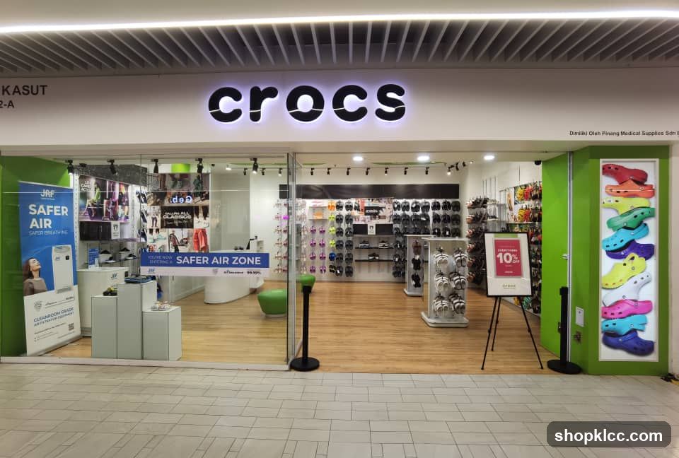 Crocs Store Entrance
