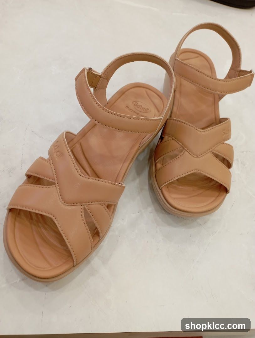 Scholl & Santa Footwear