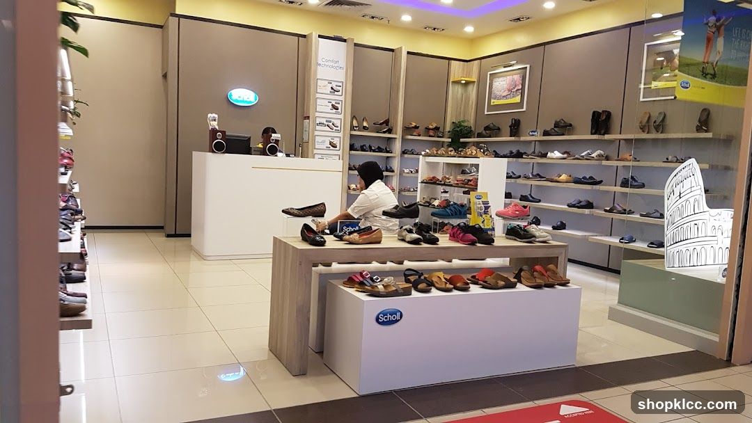 Scholl & Santa Footwear
