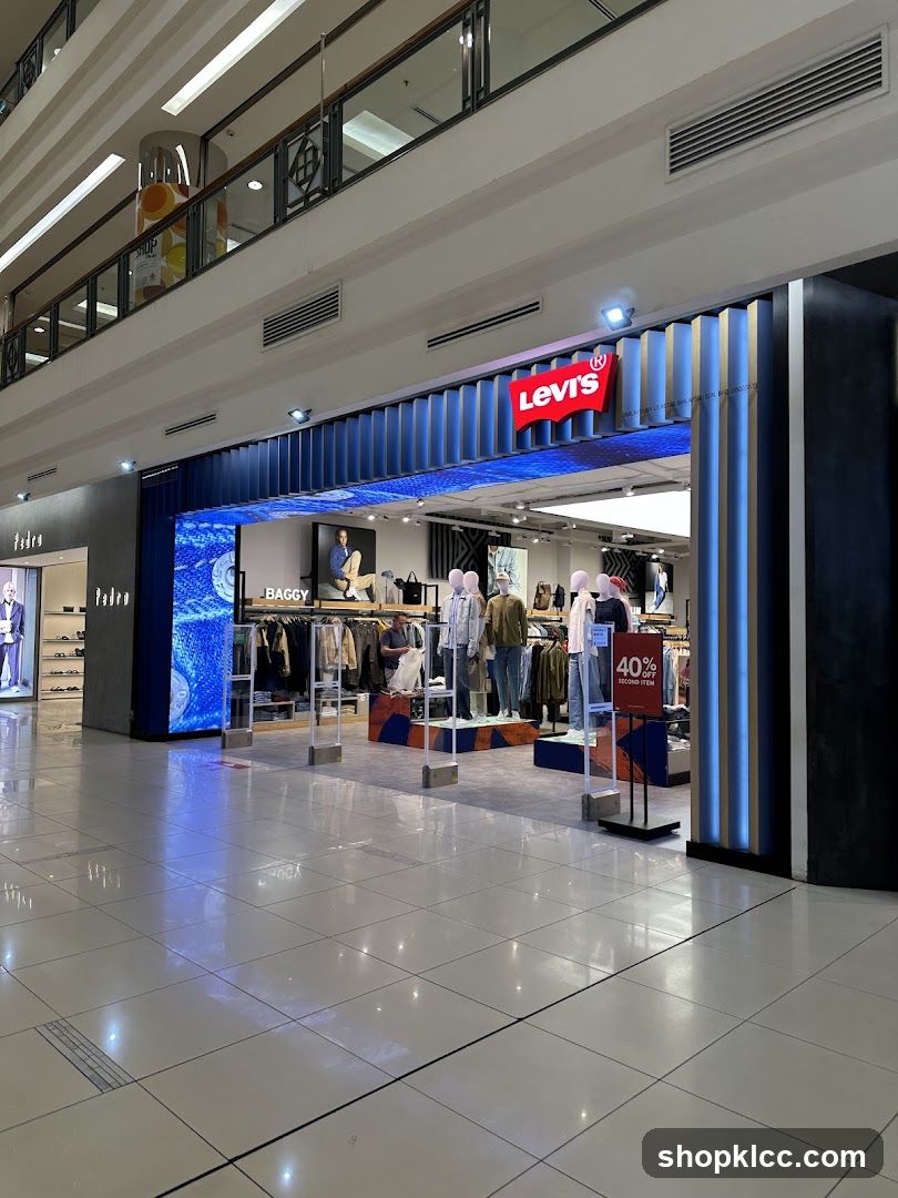 Levi's G105, Centre Court