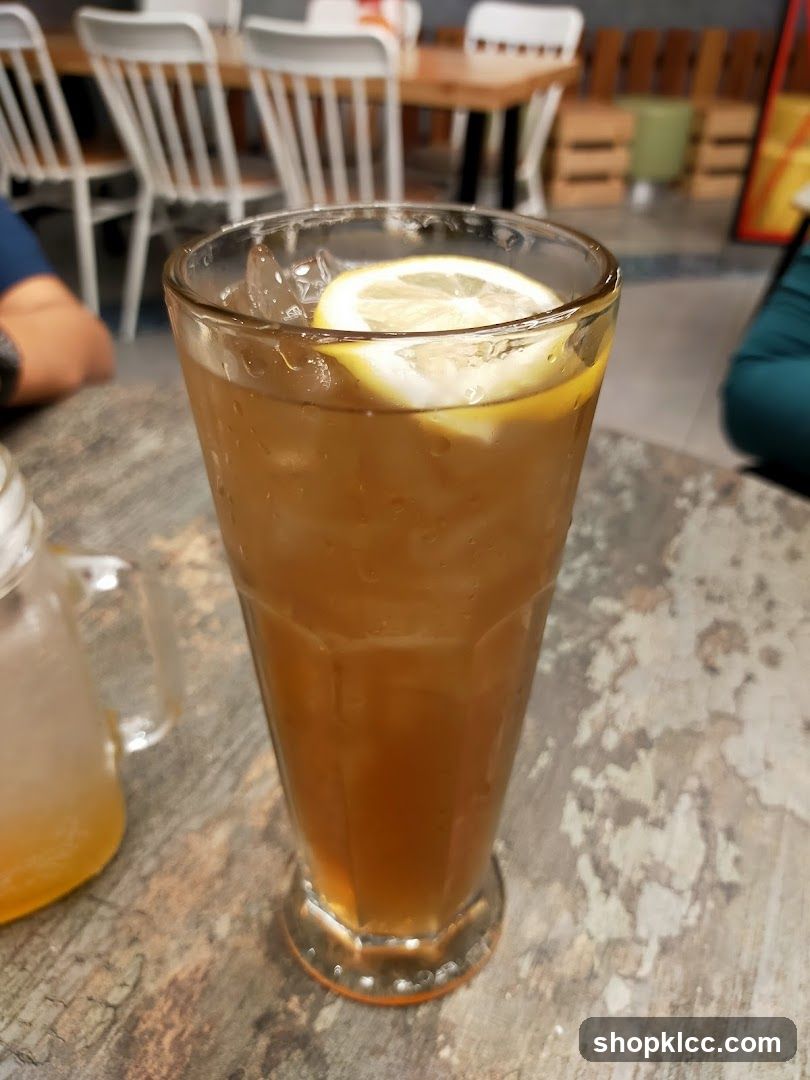 Iced Tea with Lemon