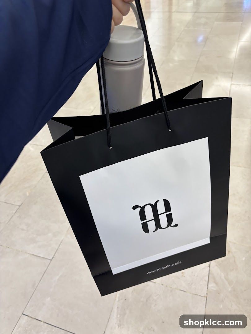Shopping Bag with Water Bottle