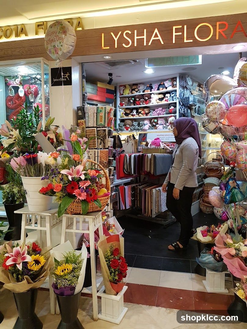 Lysha Flora