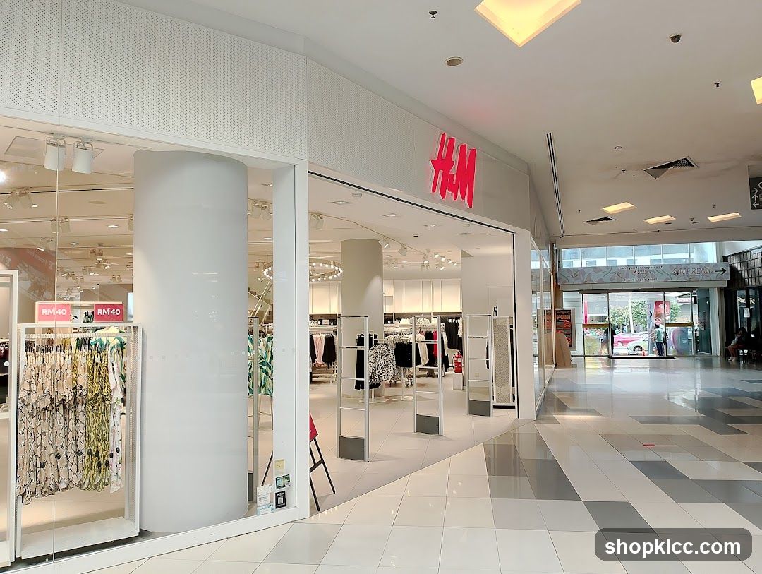 H&M Store Entrance