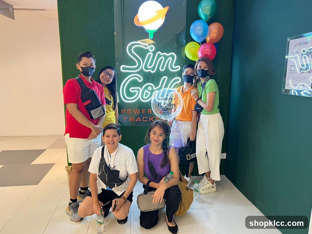 Group photo at Sim Golf entrance