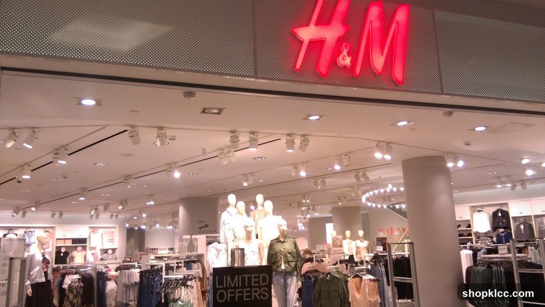 H&M Store Entrance