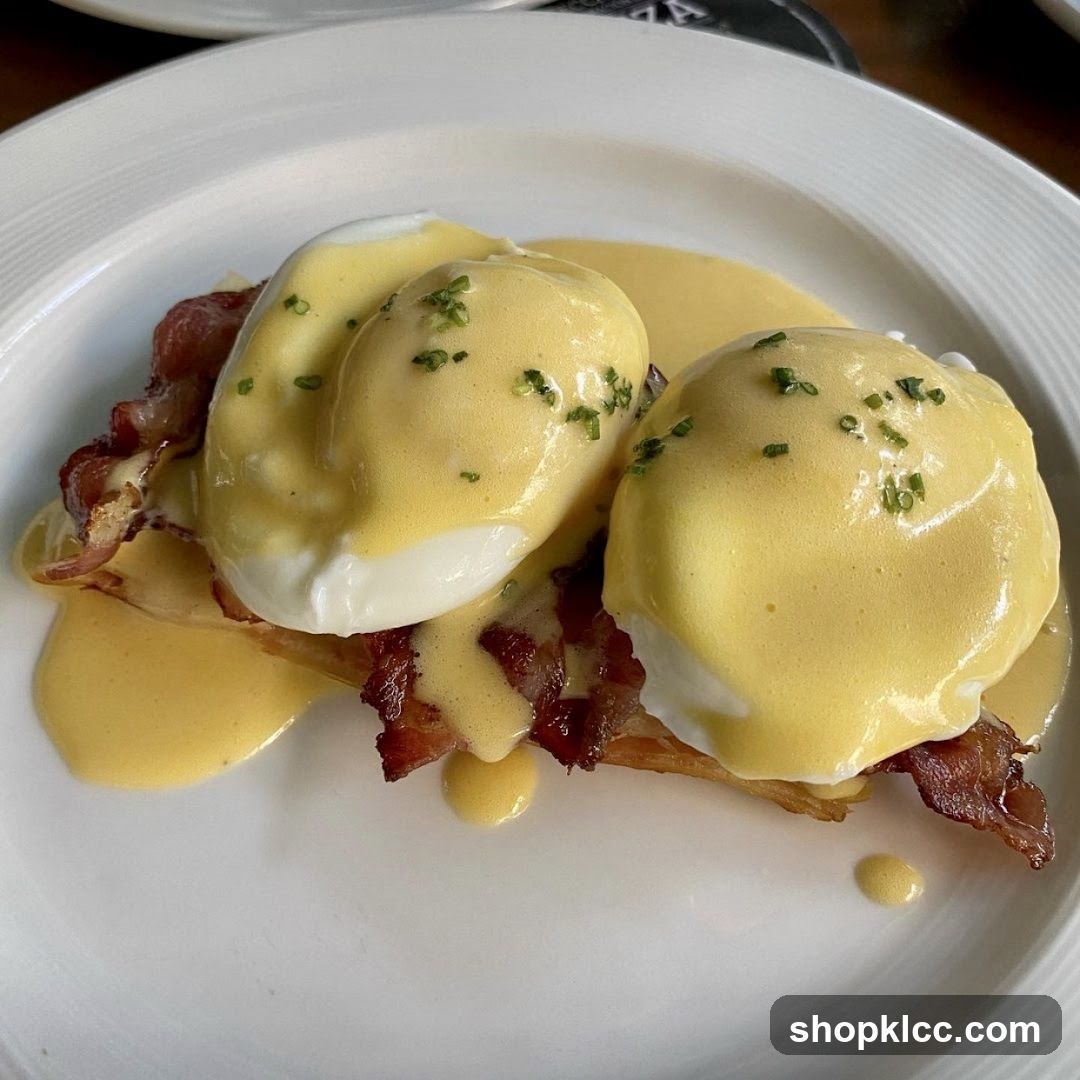 Eggs Benedict with Hollandaise Sauce