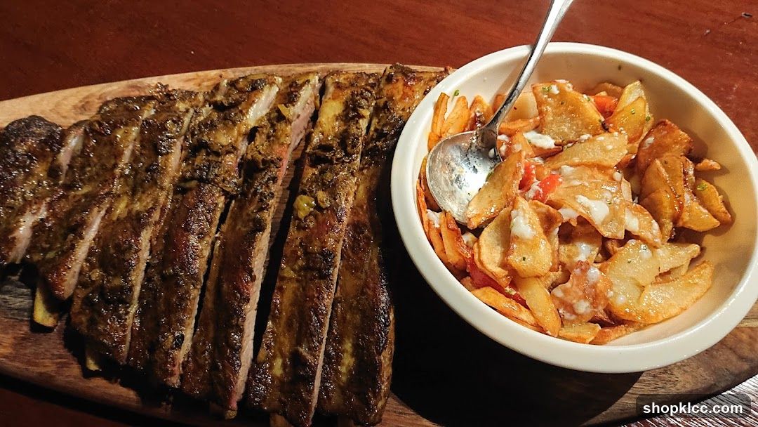 Sliced Ribs with Potato Salad