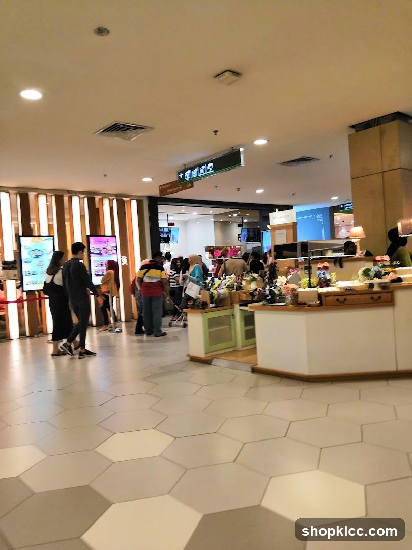 Indoor shopping area with food stalls