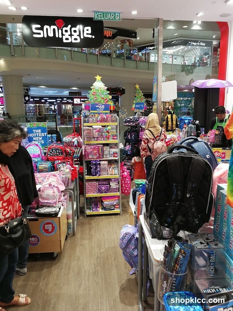 Smiggle Store Display