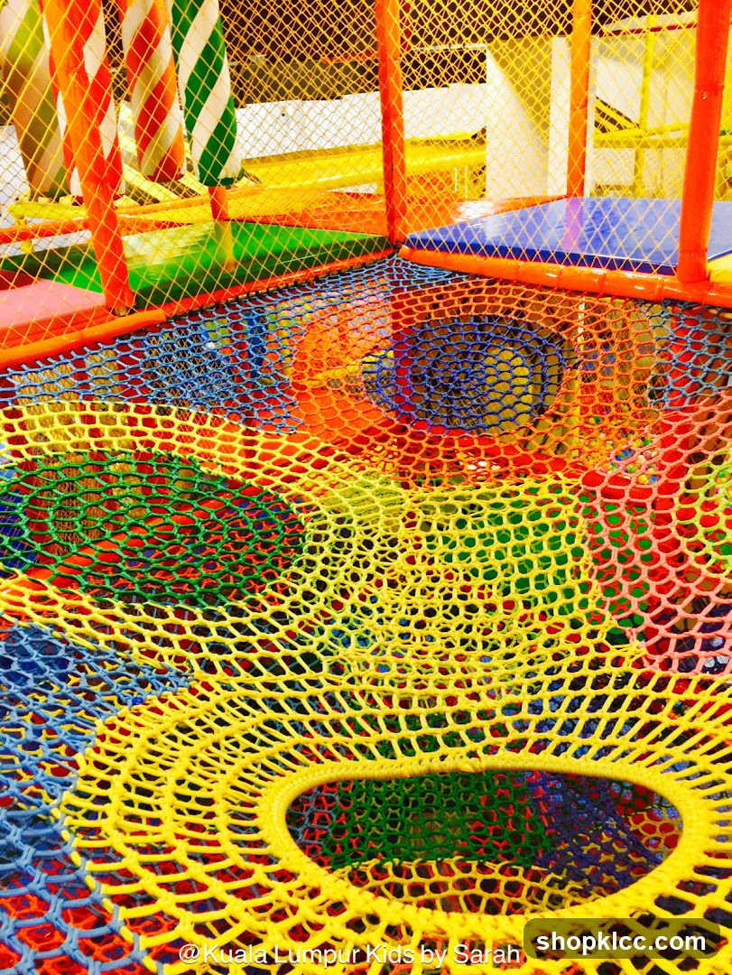 Colorful Play Area Netting