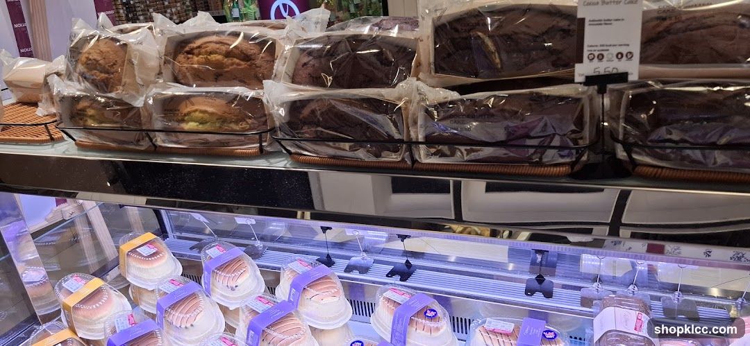 Cakes and Pastries Display