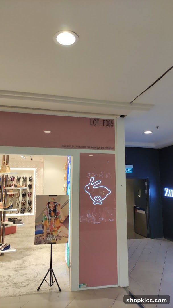 Levi's