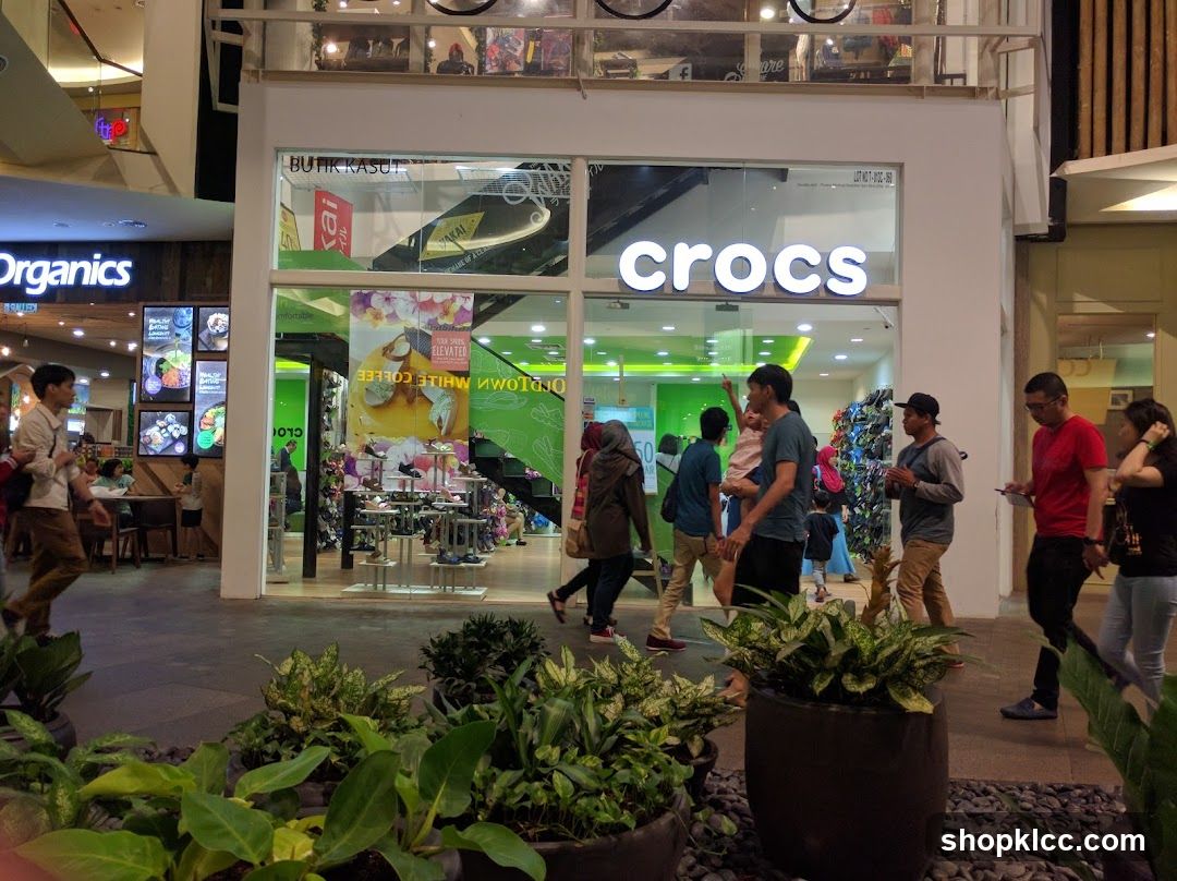 Crocs Storefront
