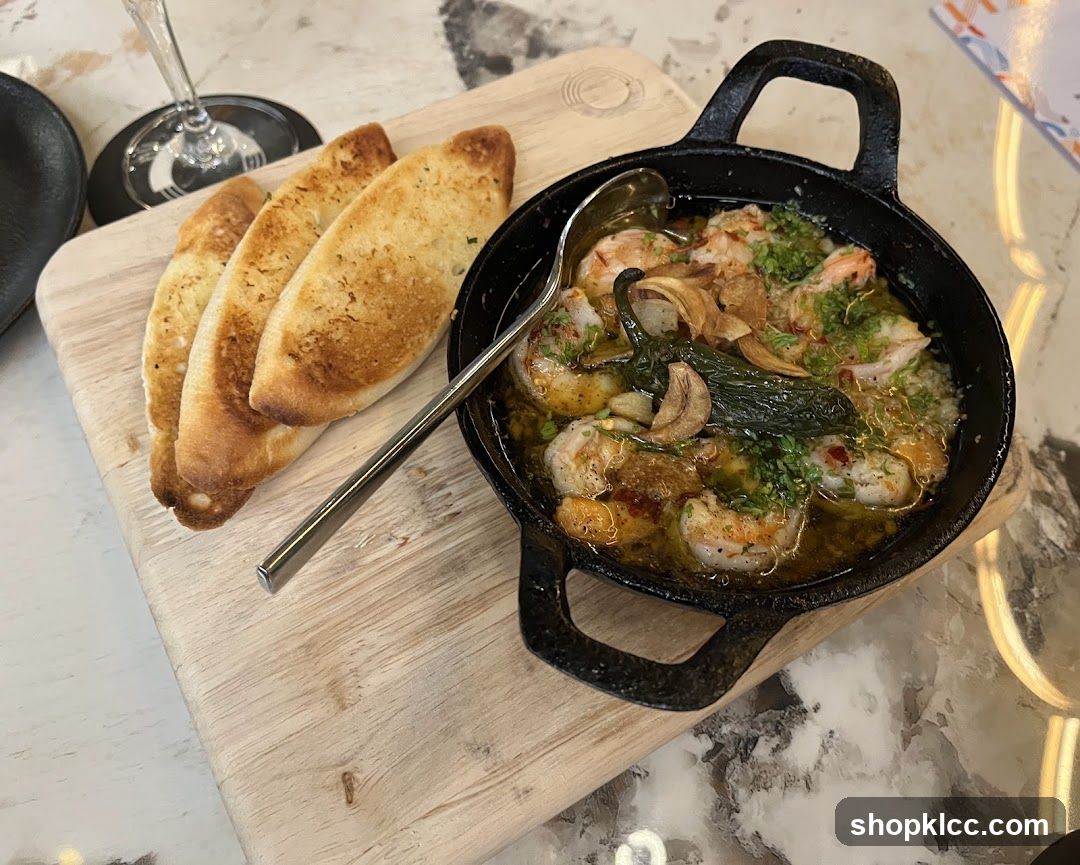 Garlic Shrimp with Bread