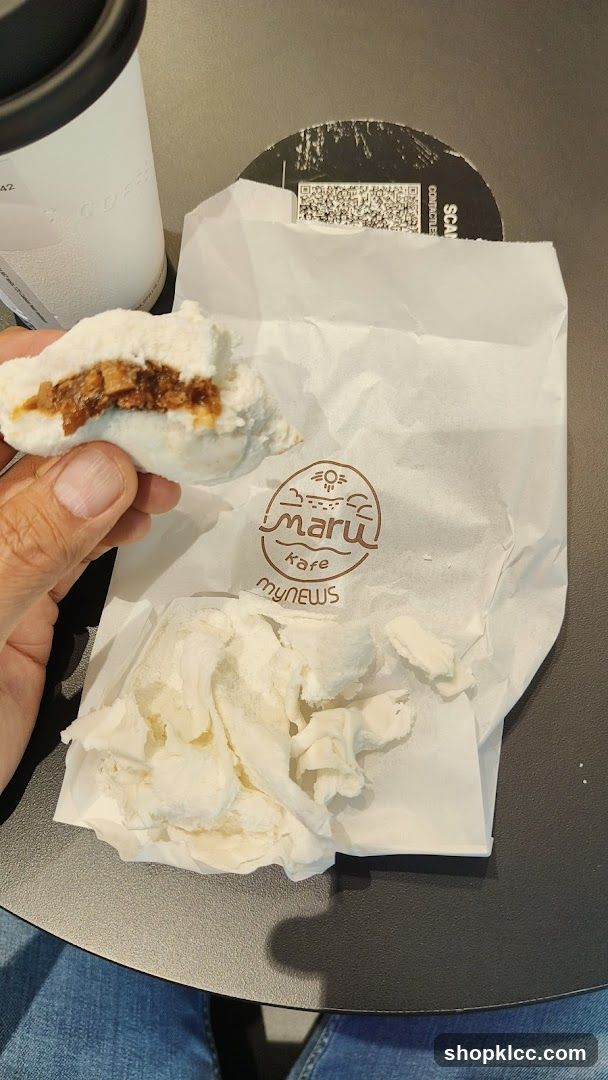 Steamed bun with filling