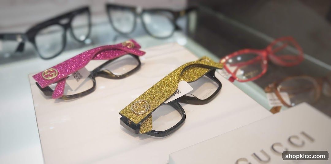 Sparkling Eyeglasses Display