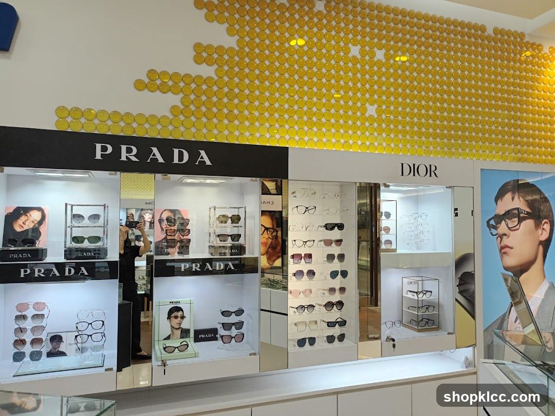 Eyewear Display