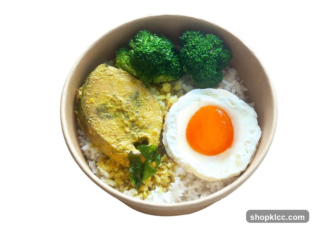 Curry Bowl with Fried Egg and Broccoli