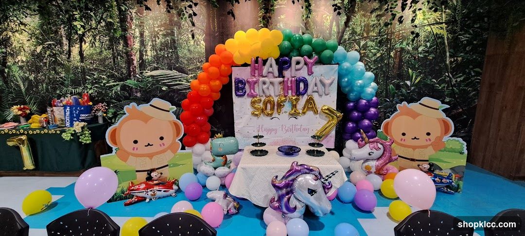 Sofia's Jungle Birthday Party Setup