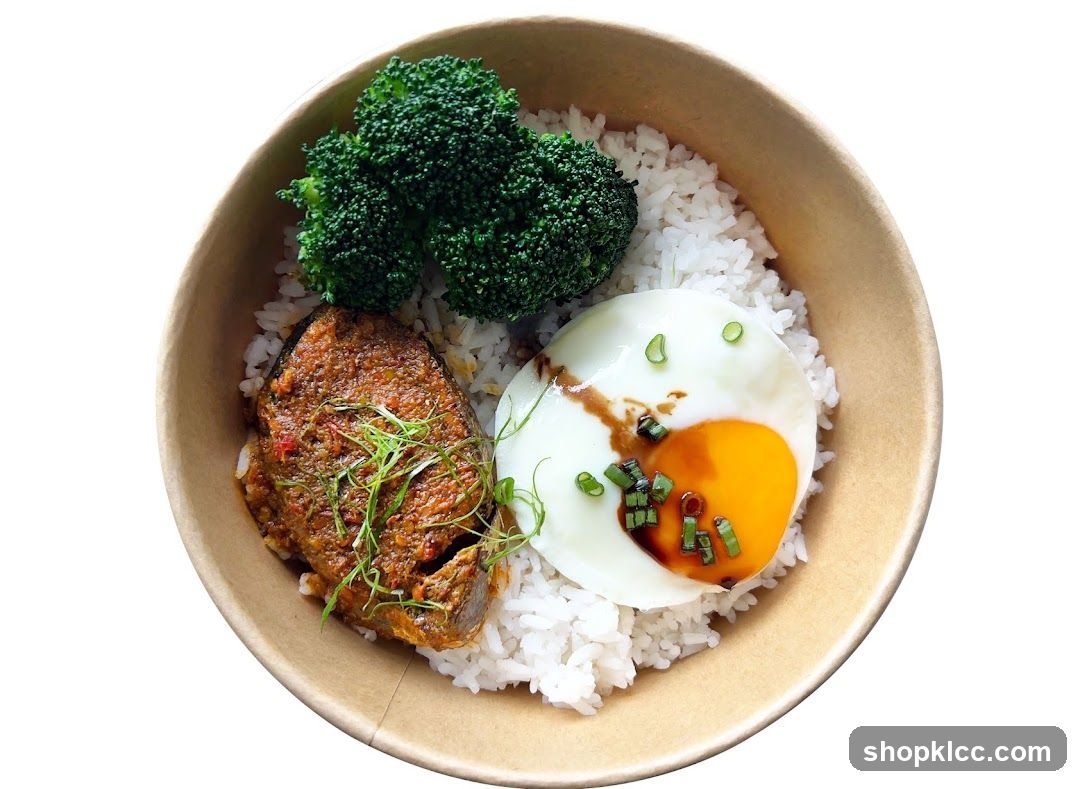 Fried Rice Bowl with Egg and Broccoli