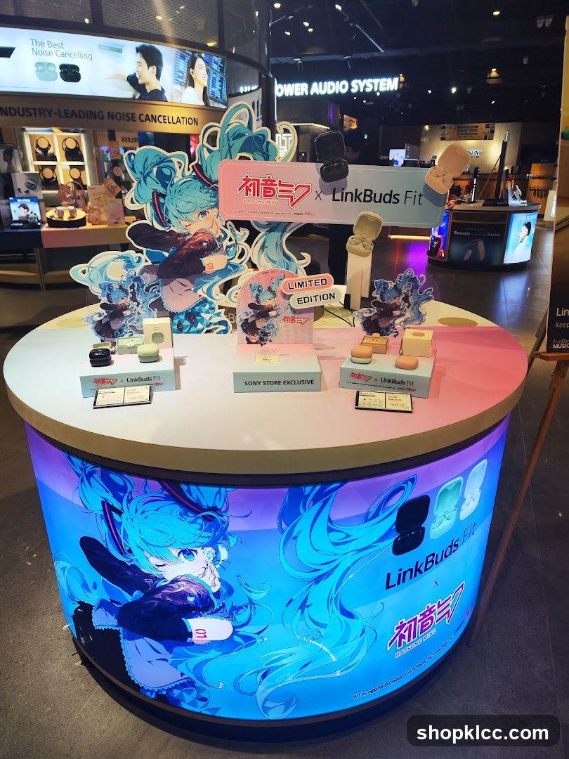 LinkBuds Fit x Hatsune Miku Display