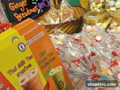Thai Dessert and Drink Products Display