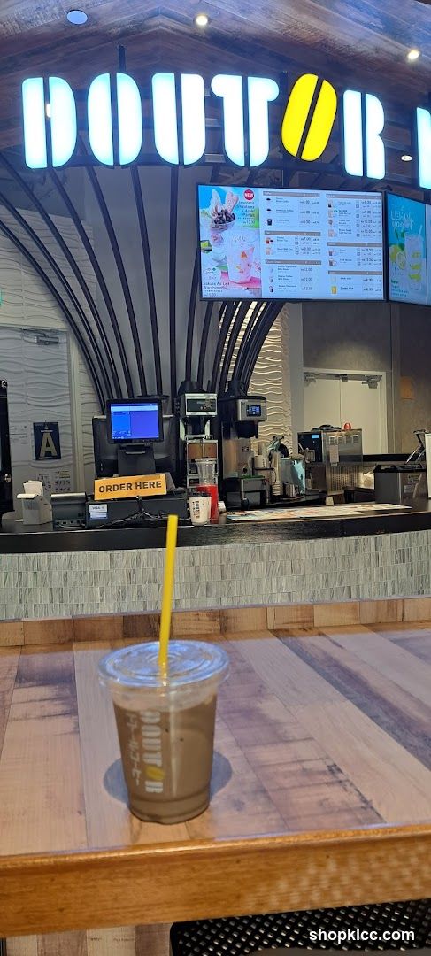 Doutor Coffee Shop Counter