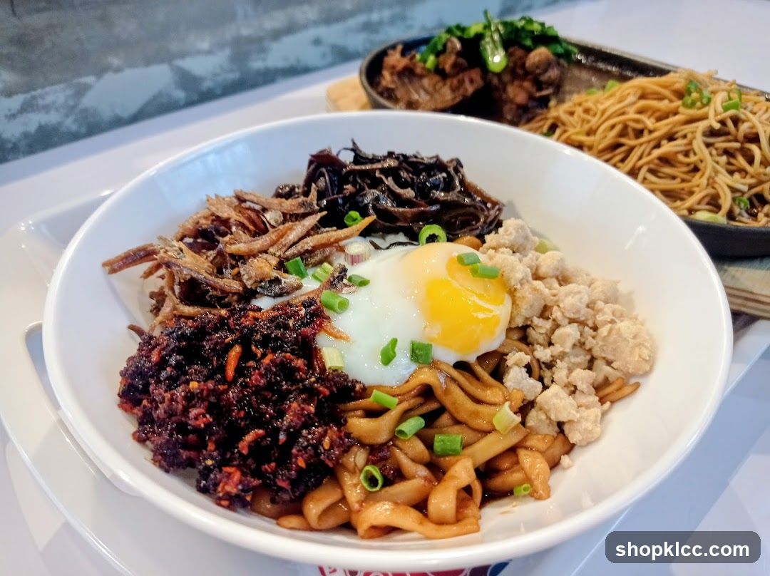 Noodles with Toppings