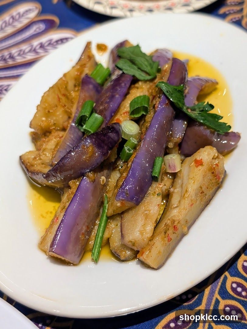 Stir-fried Eggplant with Scallions