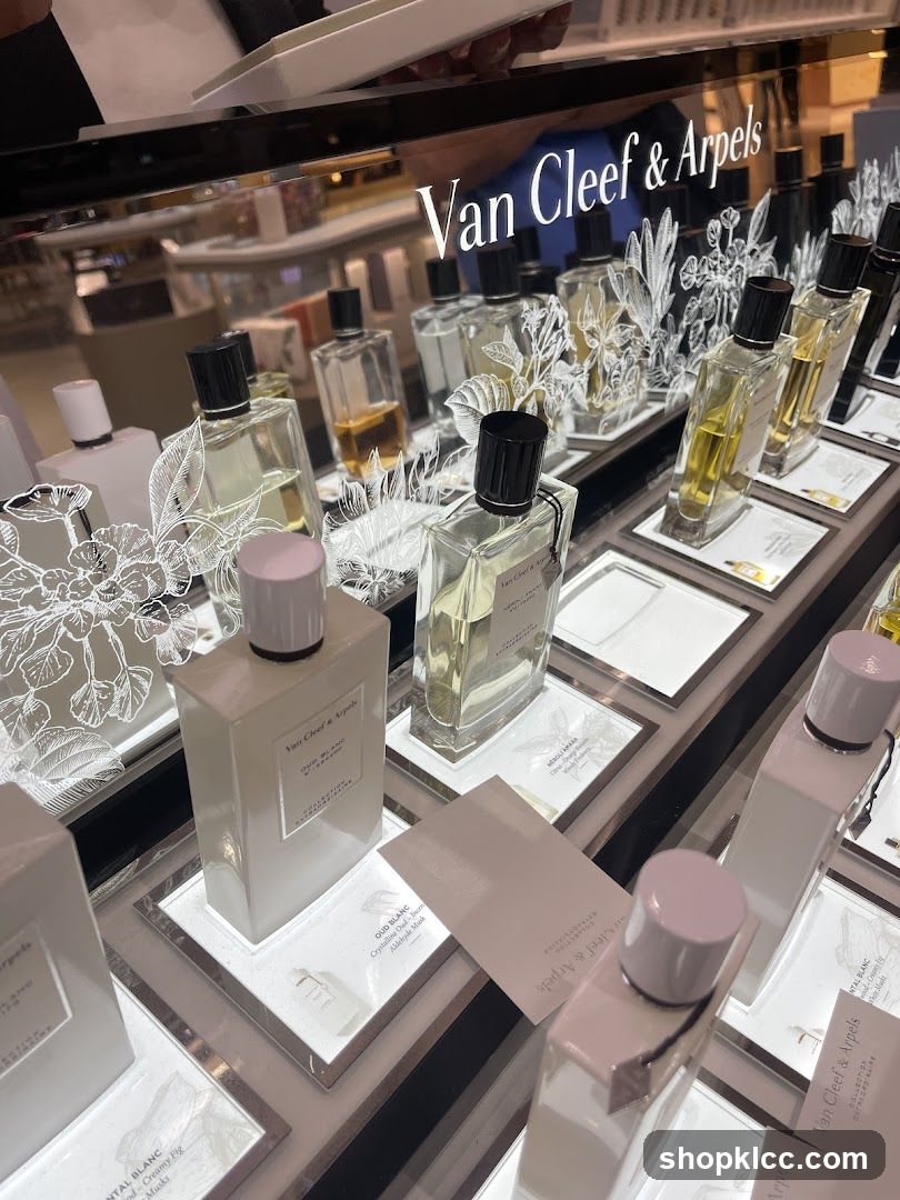 Van Cleef & Arpels Perfume Display