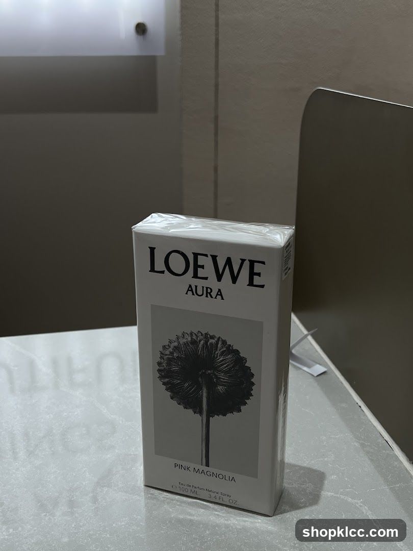 Loewe Aura Pink Magnolia Perfume Box