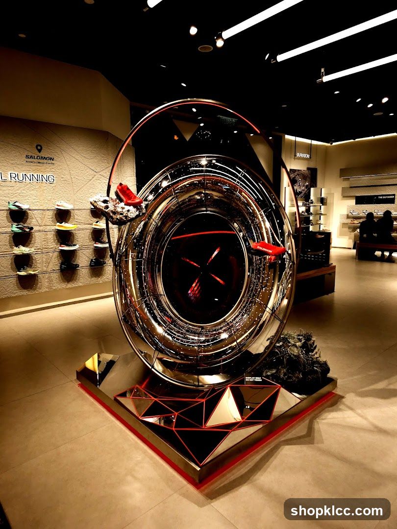 Salomon Running Store Display
