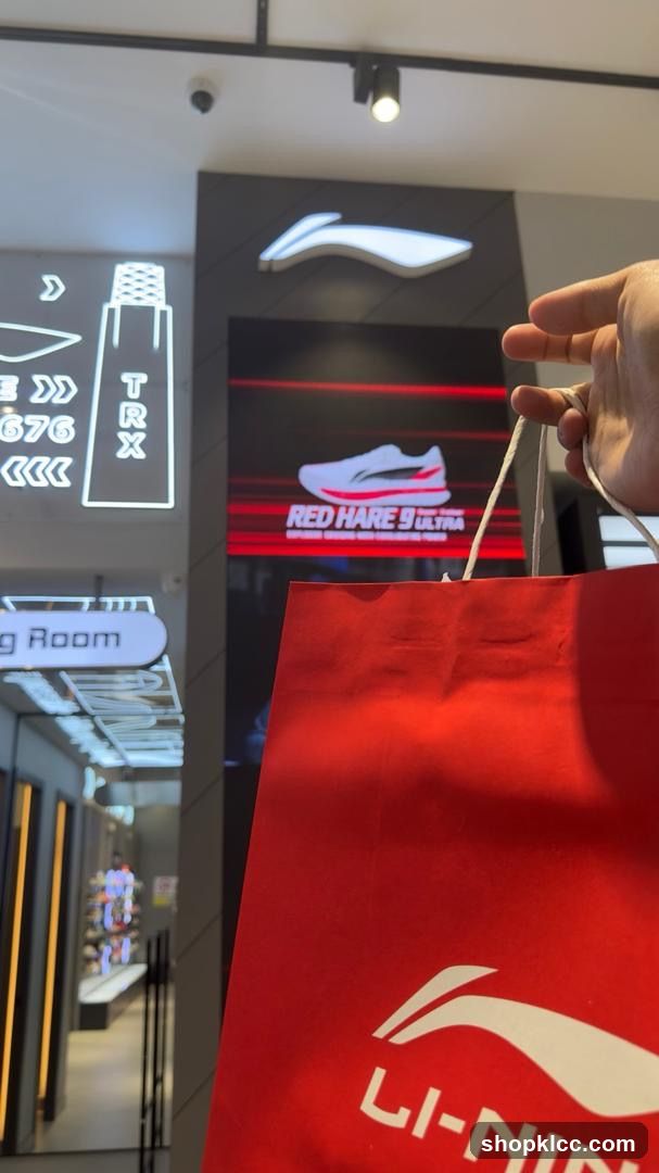 Li-Ning Shopping Bag and Store Display