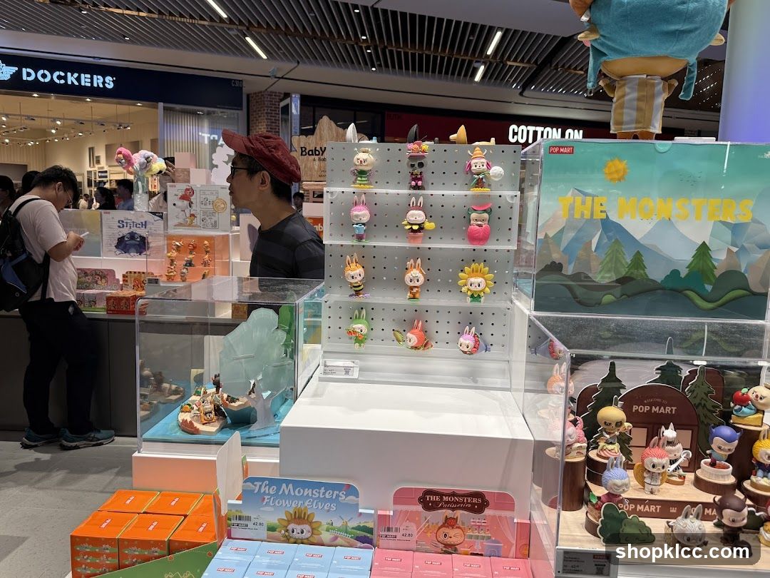 Pop Mart Display