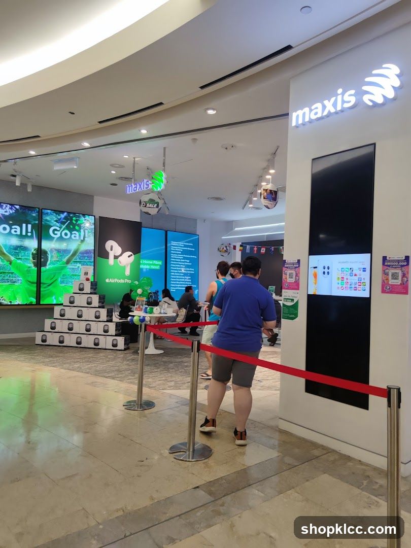 Maxis Store Entrance