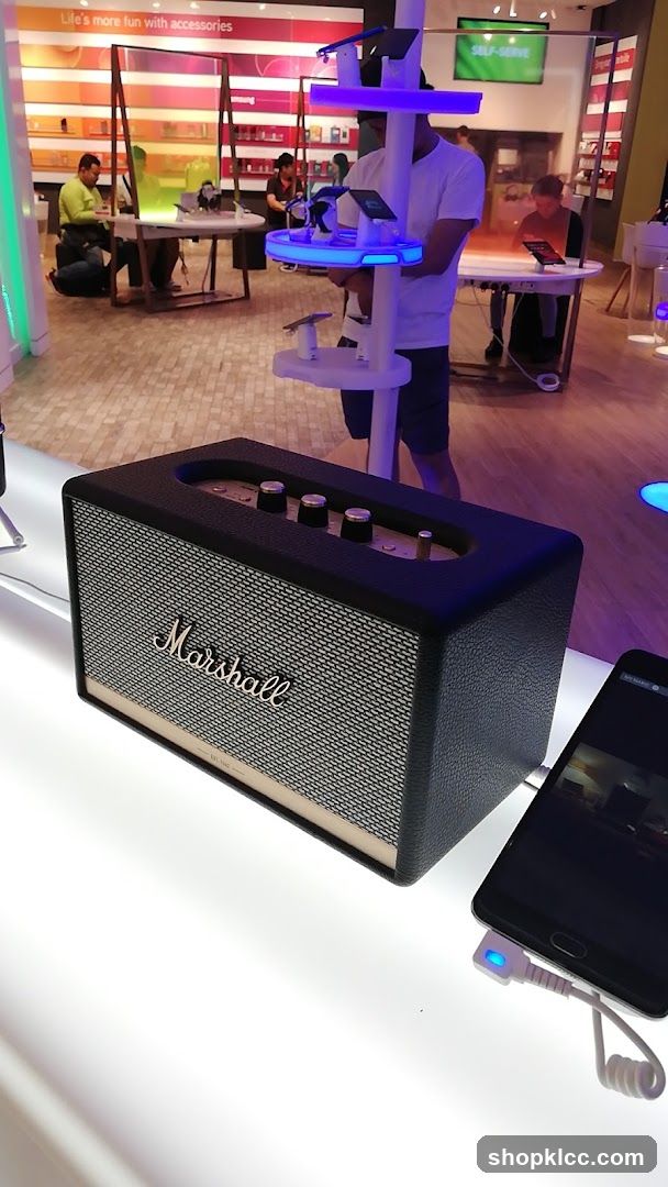 Marshall Speaker and Phone Display