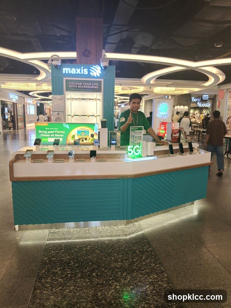 Maxis Accessories Kiosk