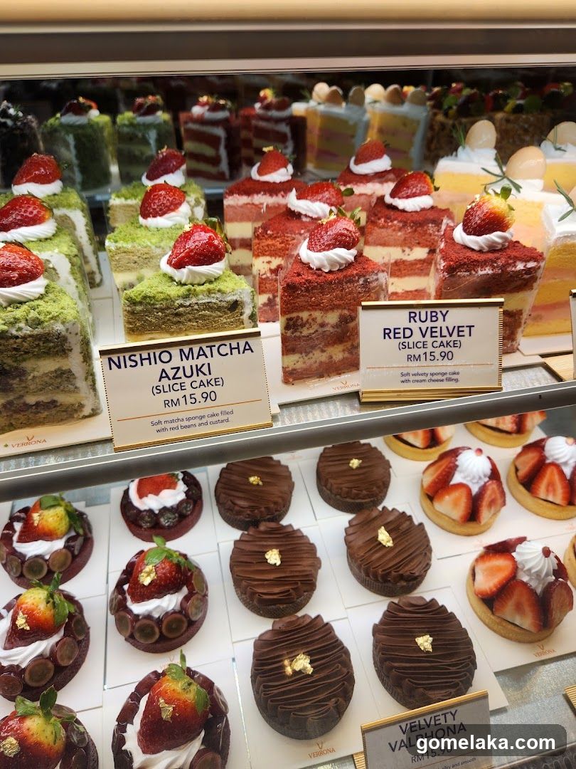 Cake Display Case