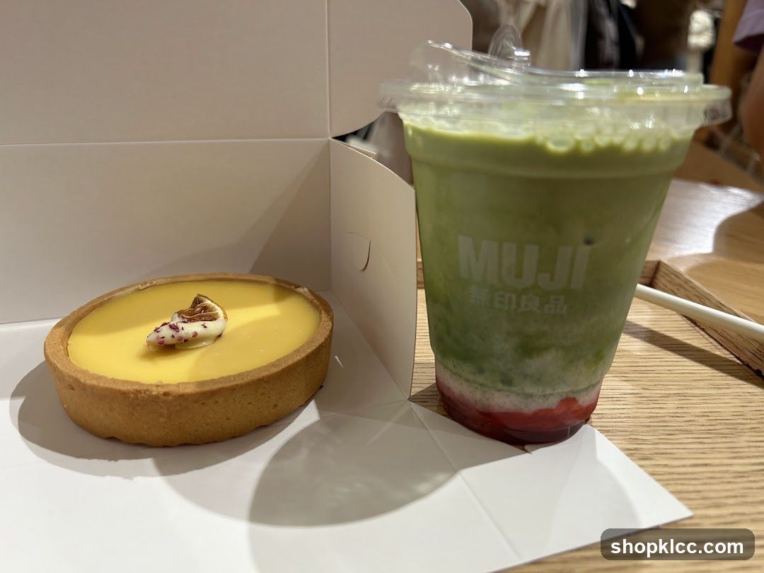 Matcha drink and tart