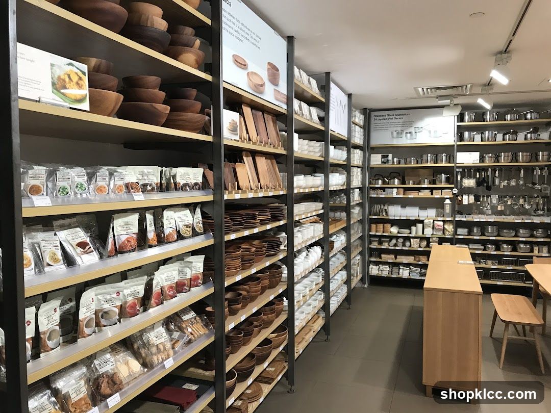 Kitchenware and Food Products Display