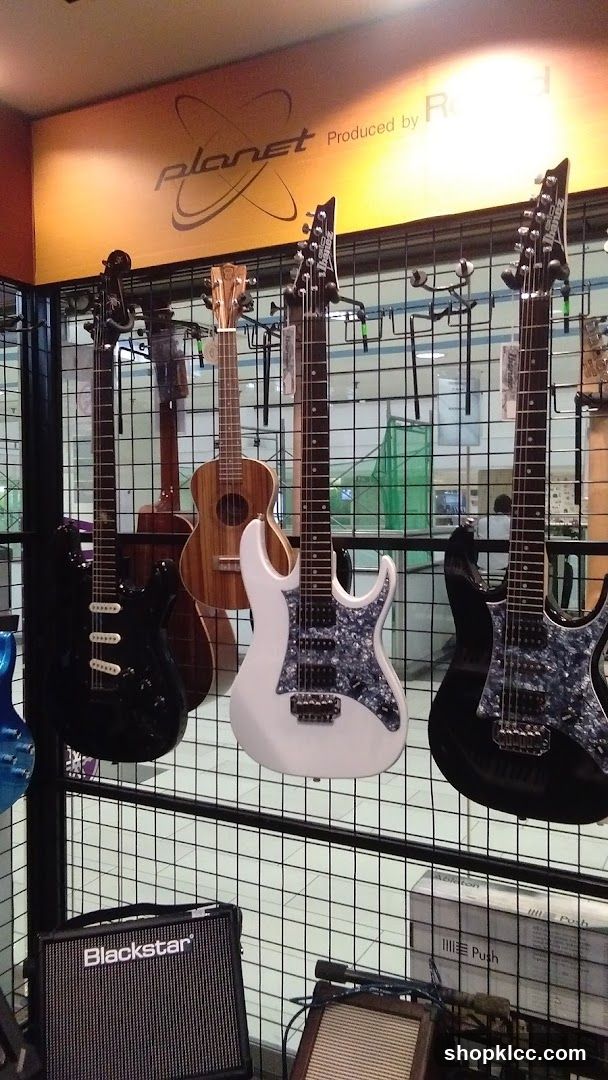 Guitars and Amplifier Display