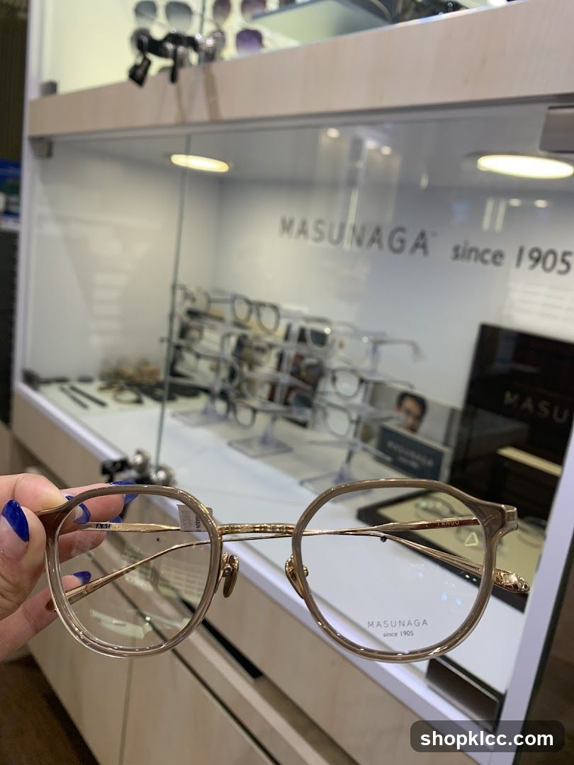 Eyeglasses Display