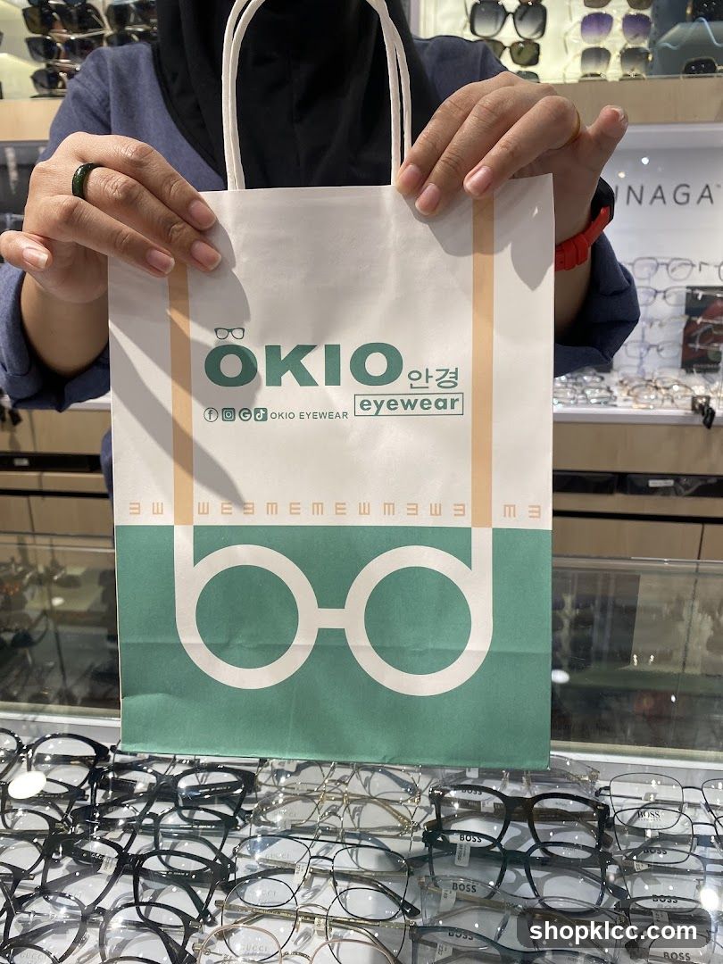 Eyewear store display