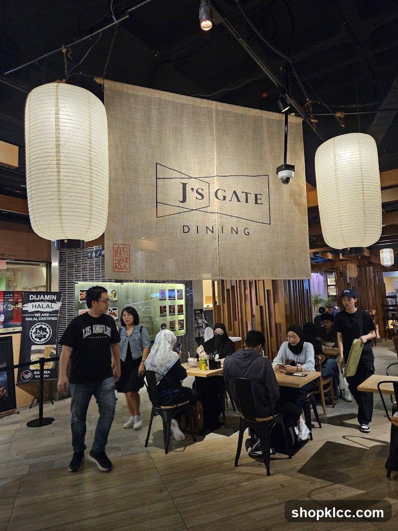 J's Gate Dining Interior