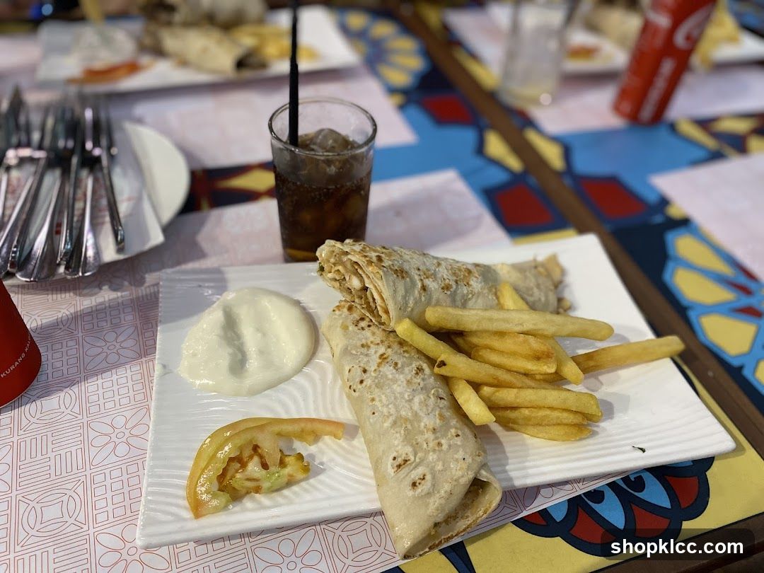 Shawarma Platter with Fries and Dip
