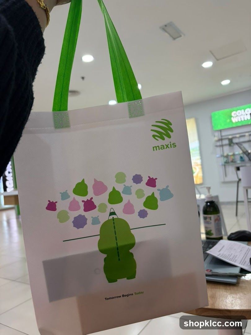 Maxis branded tote bag