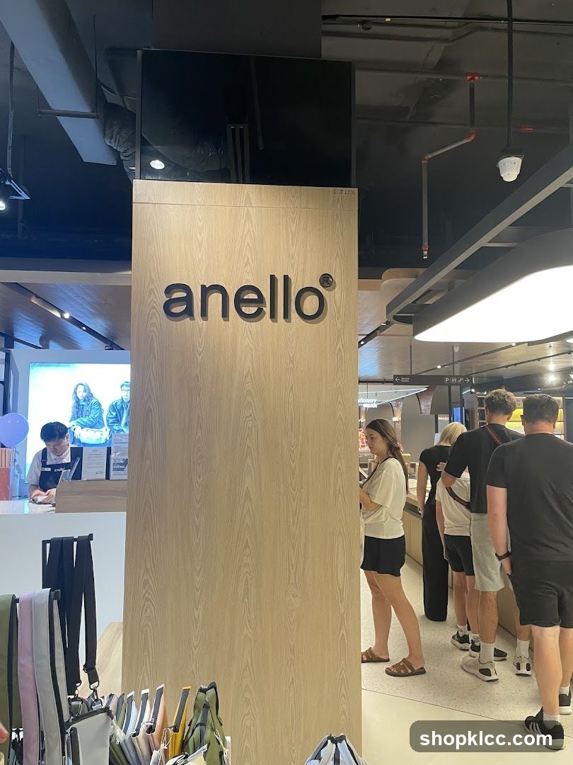 Anello Store Interior