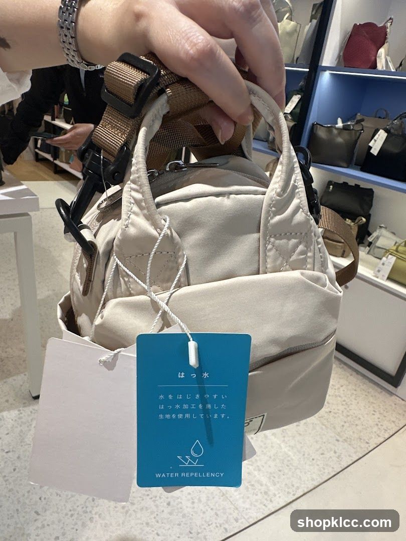 Bag with Water Repellency Tag